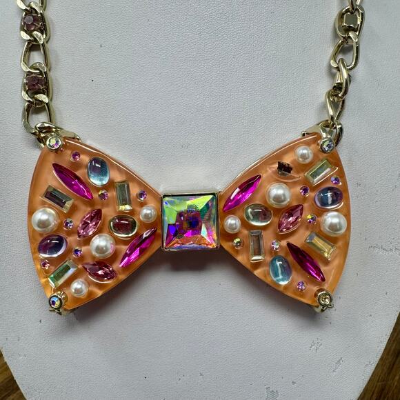 Betsey Johnson Lucite Pink Multi Color Stone Necklace 12-20" - Picture 2 of 4